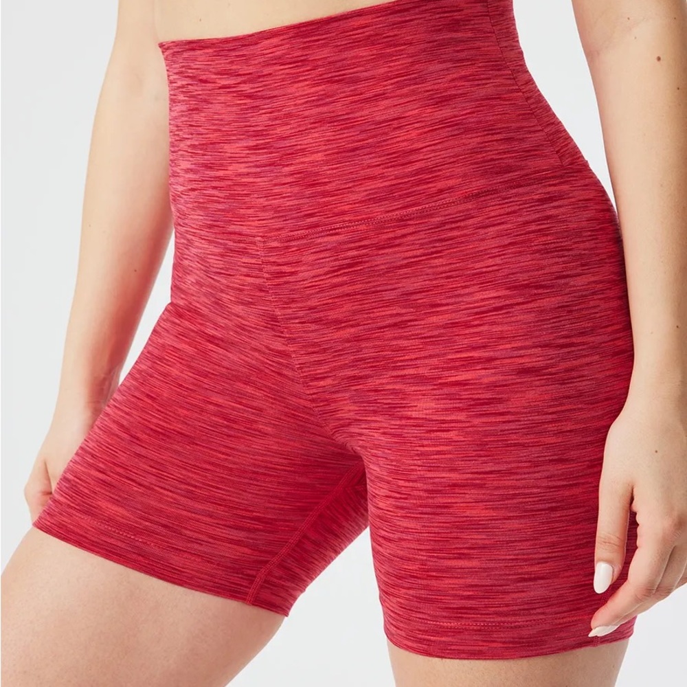 Outdoor Voices FreeForm 5” short in Rose Garden
